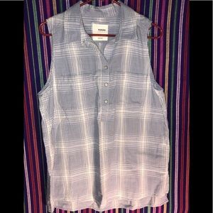 Sonoma Women’s Sleeveless Button Down Shirt